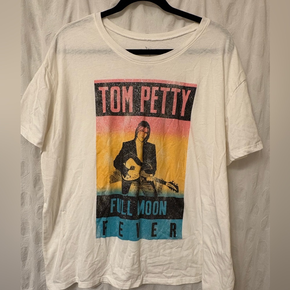Tom Petty glitter front T-shirt. Women’s size XXL.
